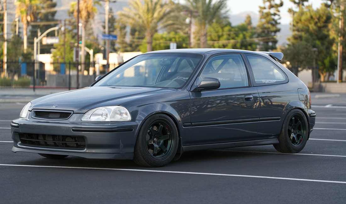 Pyng's 1999 Honda Civic DX Hatchback